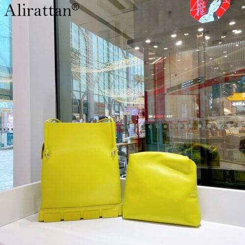 Alirattan Totes With Short Handles