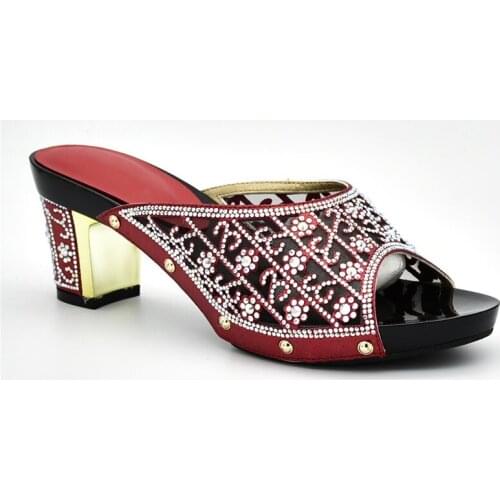 New Arrival Designer Shoes Women Luxury 2018 Latest Nigerian Women Party Pumps Decorated with Rhinestone High Heels Wedding Shoe