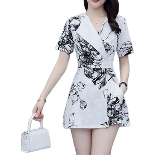 New Temperament Suit Female 2021 Summer Black Printed Suit Collar Waist Dress Women Wide Leg Short Pants Two-piece Set aq647