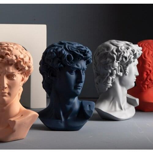 Resin Statue European Style Home Decoration Accessories Modern Home Decor Art Sculpture Crafts Character Model Color Ornaments