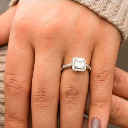 Ancl Zircon Cubic Zirconia Square Model Silver Lady Ring