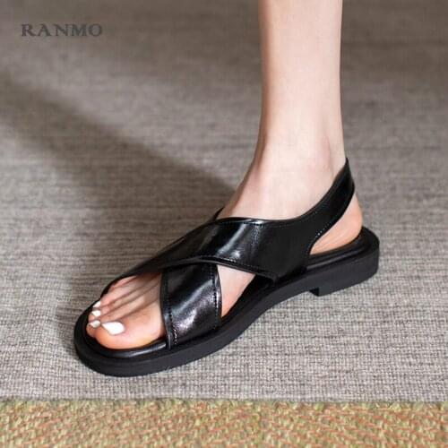 2021 Summer Outdoor New Fish Mouth Sandals Flat Shoes Womens Shoes Casual Comfortable Sandals Commuter Shoes Leather Sandals