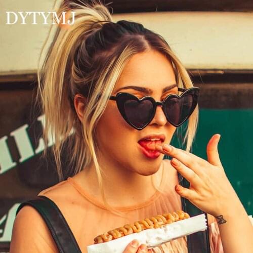DYTYMJ 2020 Luxury Heart Sunglasses Women Oversized Glasses Women Retro Eyeglasses For Women/Men Mirror Oculos De Sol Feminino