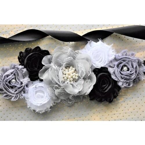 Women Elegant Artificial Flower Sash Handmade Pearls Floral Maternity Belt Party Dress Decoration Holiday or Anniversary Gifts