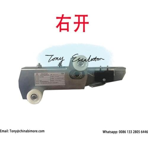 Elevator door lock contact