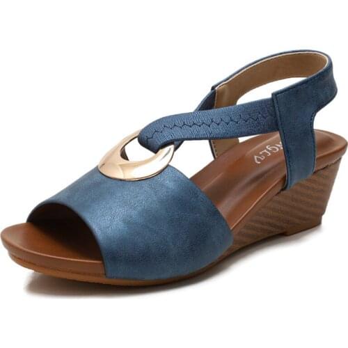 2021 summer womens shoes summer comfortable and fashionable wedges thick-soled round toe wear-resistant casual sandals