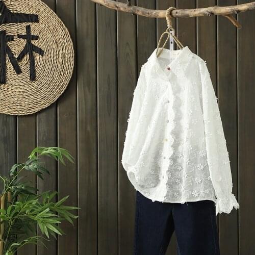 Sweet Flower Appliques Embroidery Shirt Tops Women Spring High Quality Elegant White Blouses Long-sleeved Fashion Blusas Mujer