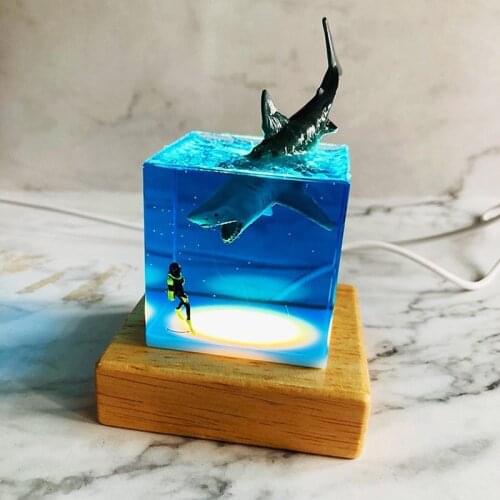 LED Night Light Shark Diver Decoration Novelty Gift for Children Bedroom Baby Room Decor USB Bedside Night Lamp WWO66
