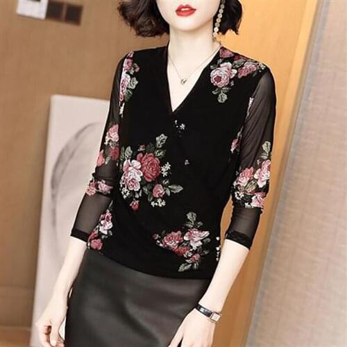 Women Spring Summer Style Lace Blouses Shirts Lady Casual V-Neck Three Quartz Sleeve Printed Blusas Tops ZZ0657