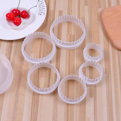 1 Set Double-sided Biscuit Cutters Easy to Use Plastic DIY Cake Rings Dough Shape Molds for Kitchen