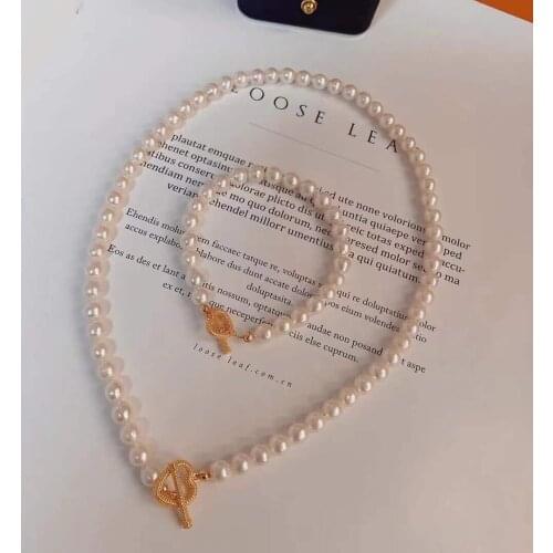 M712 Oval Around 6mm Nature Fresh Water White Pearls Pendants Necklaces for Women Fine Birthday Presents