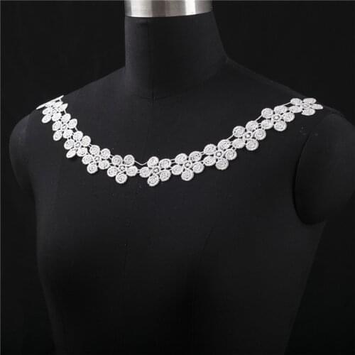 2Pcs Ivory Fabric Venise Lace Beautiful Flower Applique Lace Collar 30.5X10cm DIY Craft YL0045