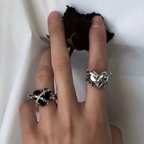 Gothic Thorns Heart Rings for Women Men Simple Irregular Imprisoned Love Black Open Couple Ring Punk Hip Hop Halloween Jewelry