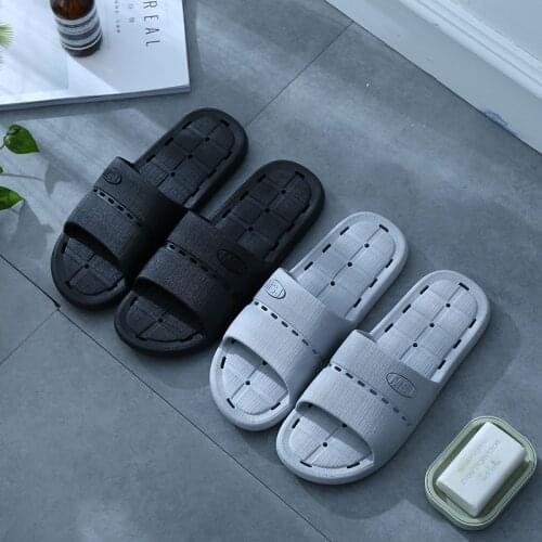 2019 new Summer Indoor couples household bathroom slippers deodorant bathroom anti-skid thick bottom leaking slipper