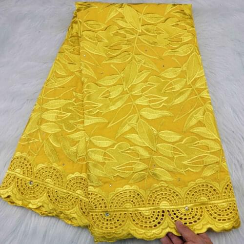 2021 Latest Cotton Dry African Lace Fabric For Nigerian Wedding Dress Swiss Voile Lace In Switzerland Embroidery HLC323