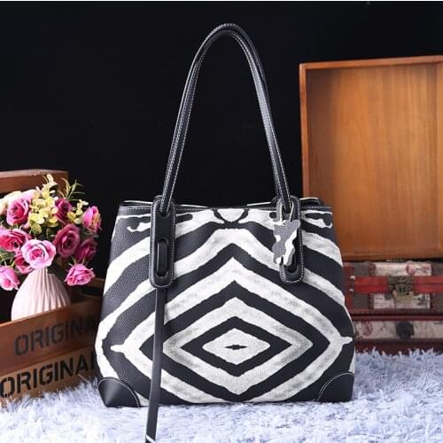 Genuine Leather Fashion Leopard Print Leather 2020 New Womens Large-capacity Single Shoulder Bag Trend Purses and Handbags gg