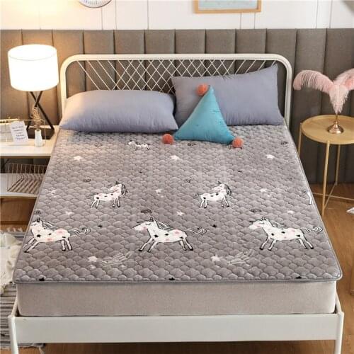 Flannel Velvet Bed Mat Washable Mattress Pad Protector Sleeping Bed Sheets Queen King Size Bed Cover Warm Bedspreads