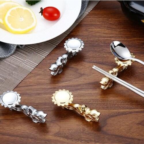 50Pcs Dragon Chopsticks Holder Rest Stand Metal Craft Zinc Alloy Table Decoration Chopsticks Holder Rack Frame ZA6539