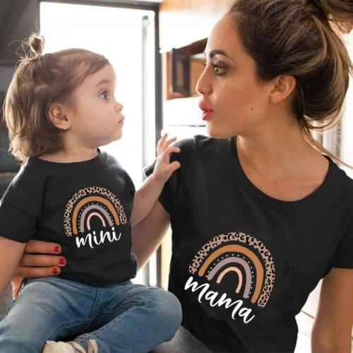 Rainbow Mother Daughter T-shirts Summer Family Matching Outfits Mommy and Me Tee-shirt Clothes Woman & Girls Tops Tee