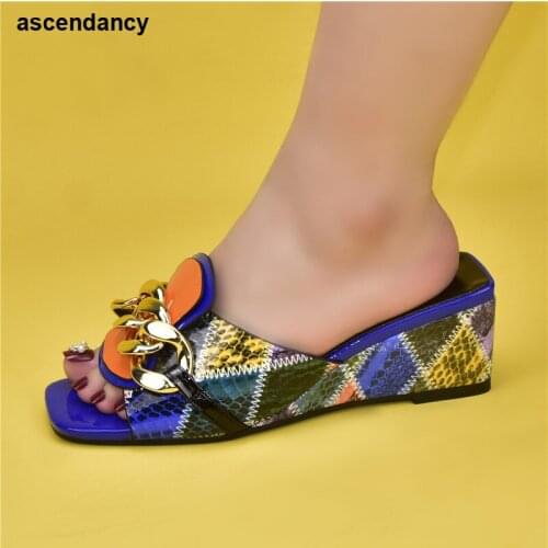 New Women Open Toe Wedges Sandals Decorated with Metal Chain Platform Stiletto Heels Mixed Colors Wedding Shoes for Women Bride