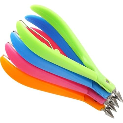 Professional Cuticle Nipper Cutter Clipper with Plastic Handle Durable Manicure Pedicure and Nail Art Tool (Random Color)