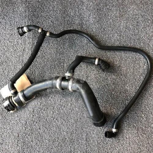 Inlet line hose 2013Rol lsR oyc ePh ant omE WBD rop hea dCo upé Water tank upper and lower water pipe Engine radiator water pipe