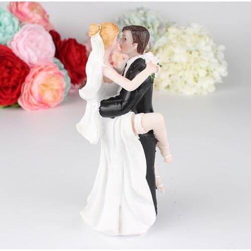 Bolafynia wedding cake doll toy Resin Crafts Decoration Cake Decoration wedding Valentines Day gift Sweet couple