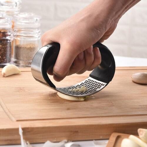 Kitchen Garlic Press Rocker Stainless Garlic Crusher Squeezer Gadget Durable Stainless Steel Garlic Crusher Tool Kitchen Gadgets