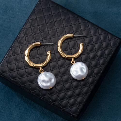New Fashion Gold Pearl Drop Earrings For Women Elegant Ball Circle Shape Vintage Dangle Earrings 2021 Luxury Wedding Jewelry