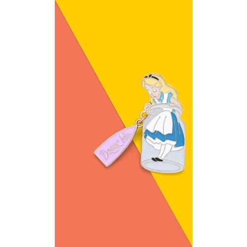 Beach white crane Enamel Pins Custom Ocean Wave Sun Crane Brooches Bag Clothes Lapel Pin Badge Animal Jewelry Gift for Friends