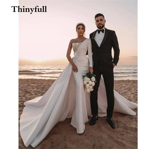 Sparkly Glitter Mermaid Long Wedding Party Dresses Sequines Bling One Long Sleeves V Neck With Long Train Bride Party Gowns