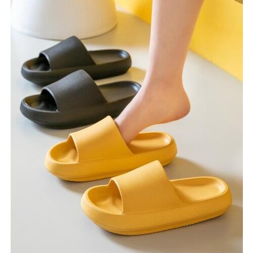 2021 New Fashion Women Slippers Non-Slip Thick Soft Eva Sole Indoor Sandals Beach Unisex Thick-Soled Slippers Women