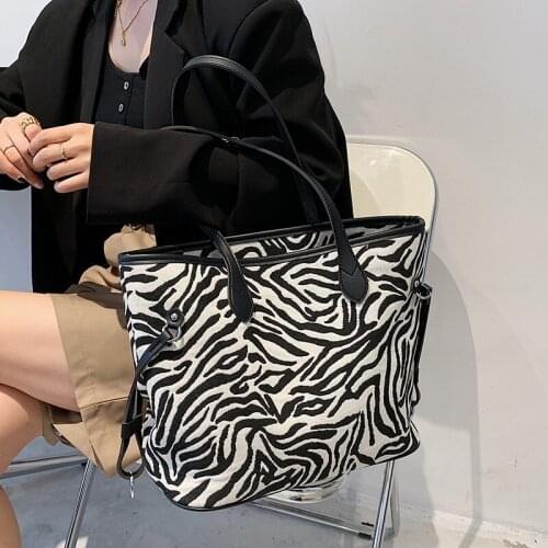 Female bag casual shoulder bag 2021 new trend Zebra pattern large capacity handbag canvas tote bag shopping bag commuter bag