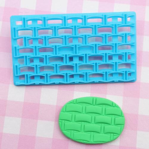 Lovely DIY Cake Cookie Mould Embosser Cutter Baking Plastic Fondant Decorative Tool Mold FBE2