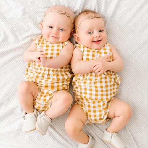 Baby Summer Clothing Sleeveless Round Neck Plaid Bodysuit Ruffle Yellow Junmpsuit One-piece for Birthday Party Photography