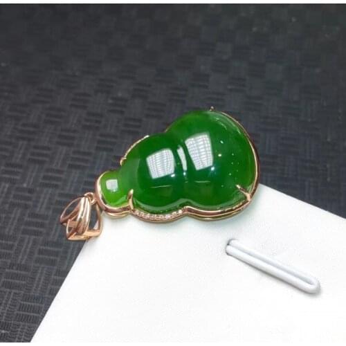 Pure inlaid and Tian Biyu pendant rose gold Russia Bi Nandan non-drilling perfect no spinach green ice