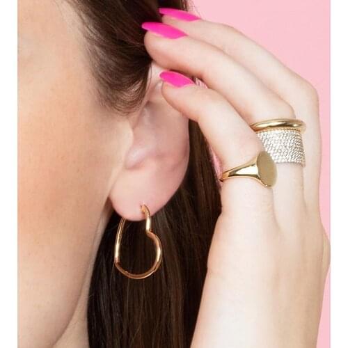 2019 new fashion Heart earring Dominated Women Jewelry Stylish Peach Heart Earring Silver color Ornaments Simple Hoop Earrings