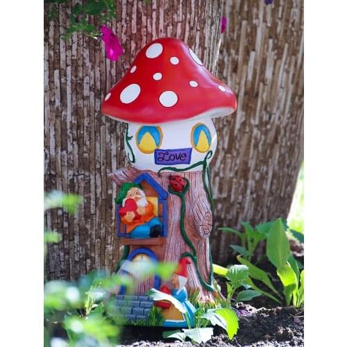 Garden lawn decoration resin ornament simulation mushroom stump princess dwarf beetle Dream Castle