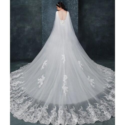 2021 Lace White Ivory Bridal Veils Shoulder Cape Cloak Wedding Dress Cathedral Length Bridal Wraps Shawl With Comb 3/4/5 Meters