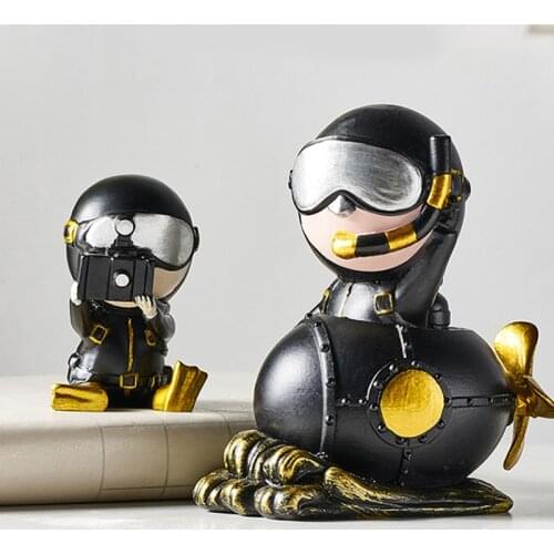 Home Decoration Accessories Modern Diver Miniature Figurines Living Room Decoration Resin Embellishments Christmas Decorations