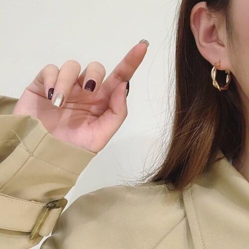2021 New Saint-Germain French Style High-end Temperament In Niche Twist Irregular Golden Ear Hoop Earrings