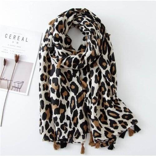 Autumn And Winter Womens Print Cotton Material Scarves Fashion Lady Sunscreen Silk Beach Shawl New Style Quality Cotton Scarf