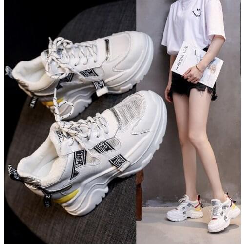 Inner heightened womens shoes 2020 spring new old shoes wild sports sponge cake thick bottom small white shoes tide Z628