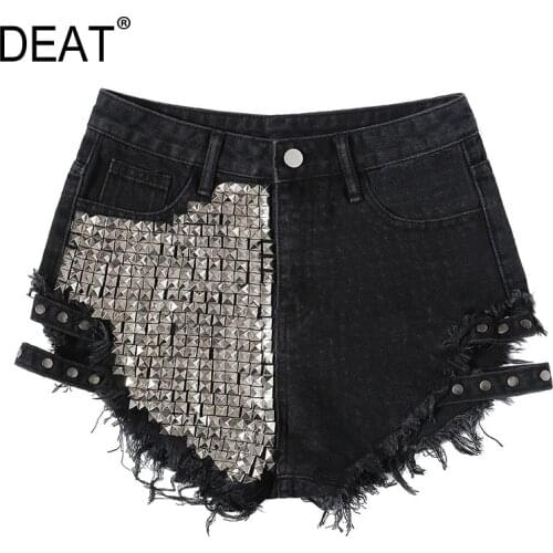 [DEAT] 2021 Summer New Fashion Tide Short Pants Solid Color High Waist Distressed Rivet Personality Women Denim Shorts 13C557
