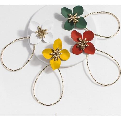 Fashion Simple Creative Elegant Earrings for Women With Cloth Flower Design Exquisite Hoop Female Simple Style Kolczyki
