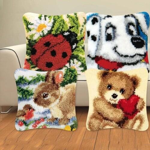 Animal Series Exquisite Coarse Wool Cross Stitch Carpet Embroidery 3D Segment Embroidery Pillow DIY Handmade Material Package