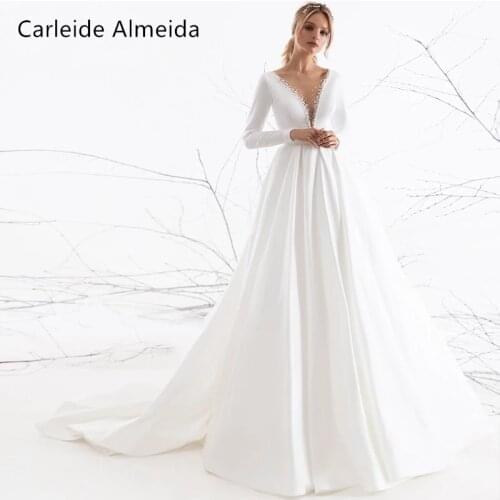 Luxury Scoop Neck Pearls Beading Bride A-Line Muslim Wedding Dress Elegant Long Sleeve Court Train Satin Vintage Bridal Gown