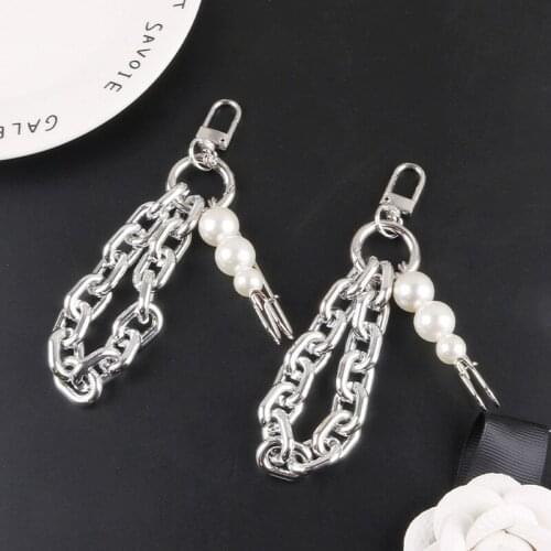 Creative imitation Pearl Pin Keychain Personality Silver Open Buckle Ring Keyring Women Couple Bag Airpods Key Chains Decoration