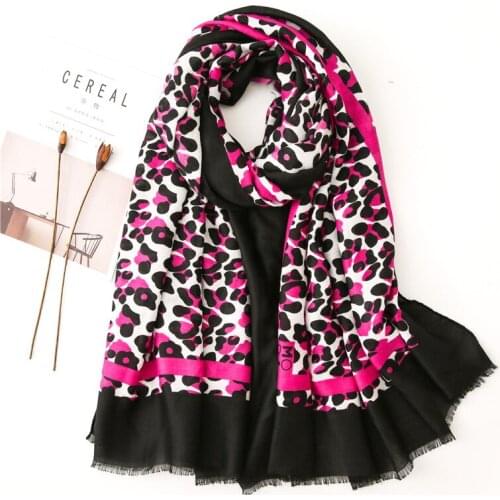 Yishine Sexy Leopard Style Women Seaside Ladies Shawls Long Scarf Summer Fashion Pashmina Beach Shawl