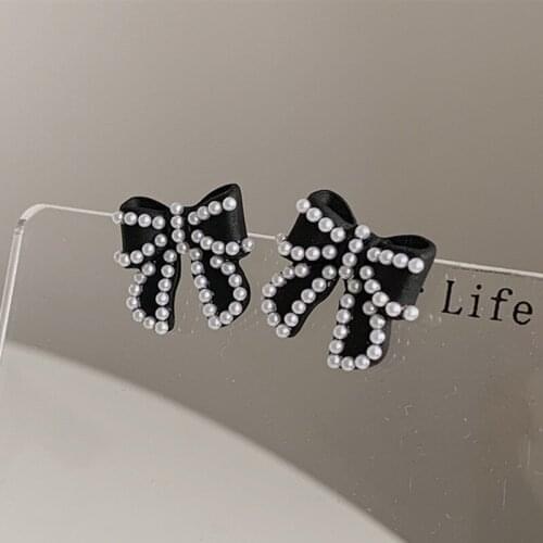 2021 New Fashion Small Elegant Lovely Pearl Bowknot Earrings Contracted Sweet Temperament Joker Women Stud Earrings